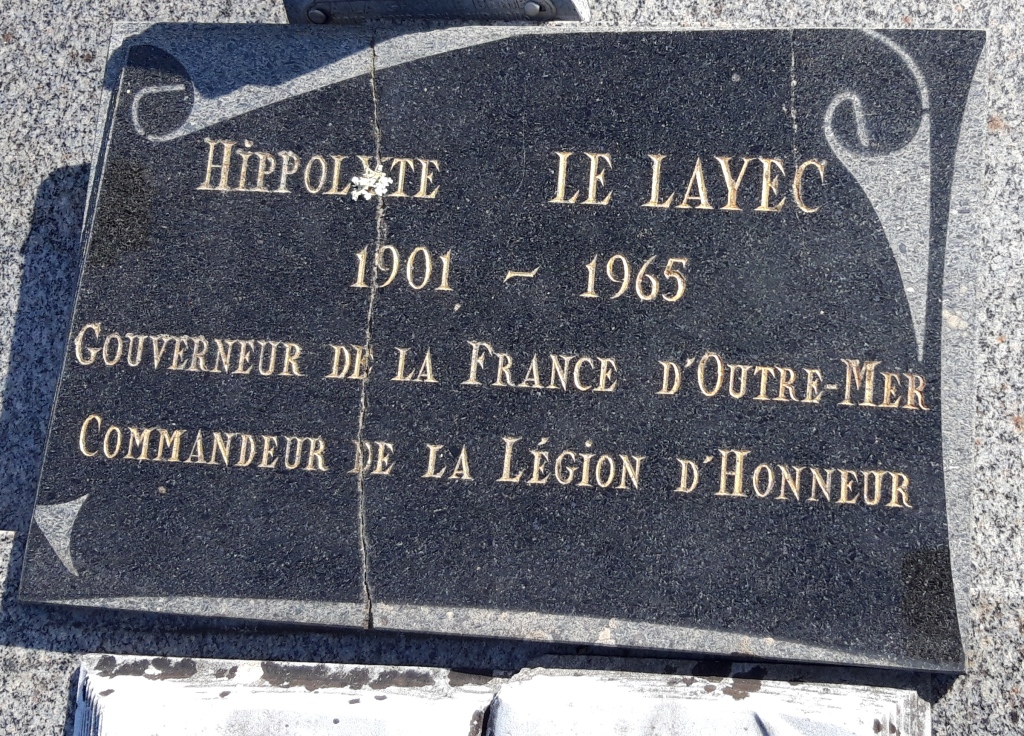 LE LAYEC plaque