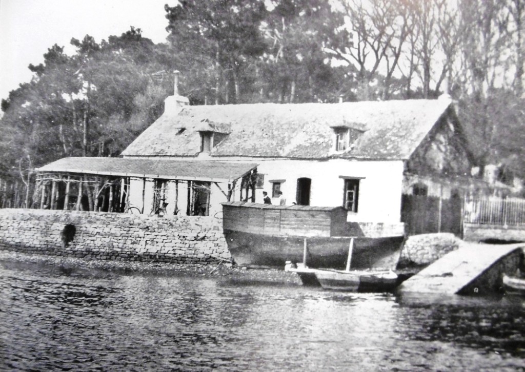 1900 ca LE GUIL bateau couchette